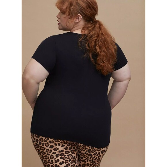 NWT Torrid Retro Chic Living Dead Black Everyday Tee Size 4 / 26 Plus - Picture 4 of 4